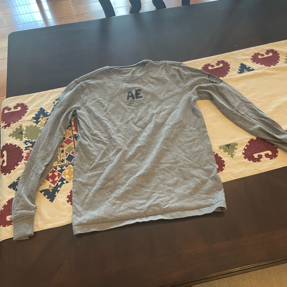 American Eagle Long Sleeve